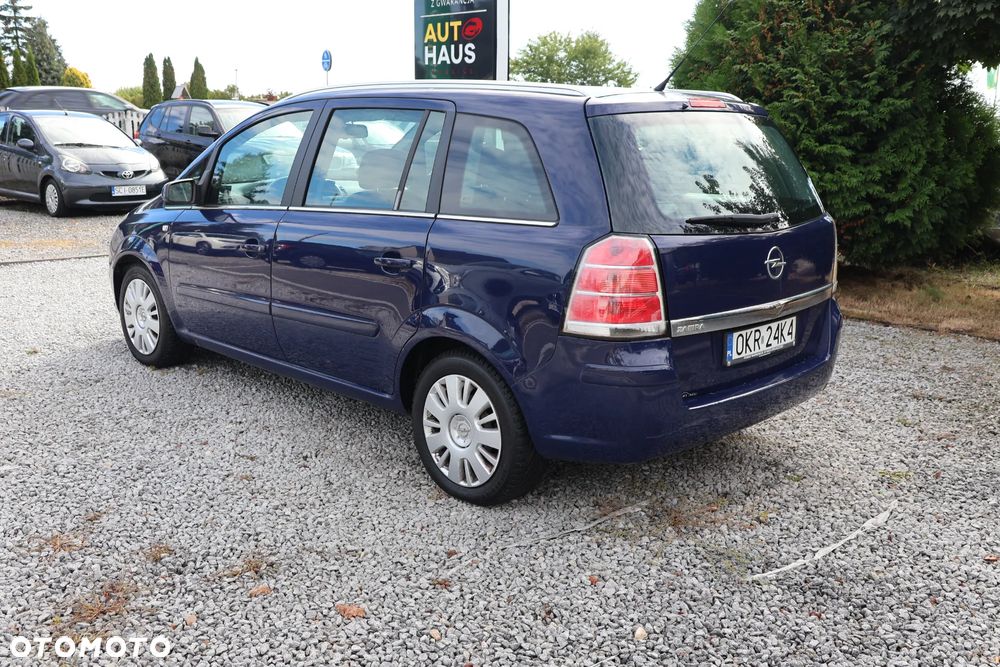 Opel Zafira 1.8 Cosmo Easytronic - 4