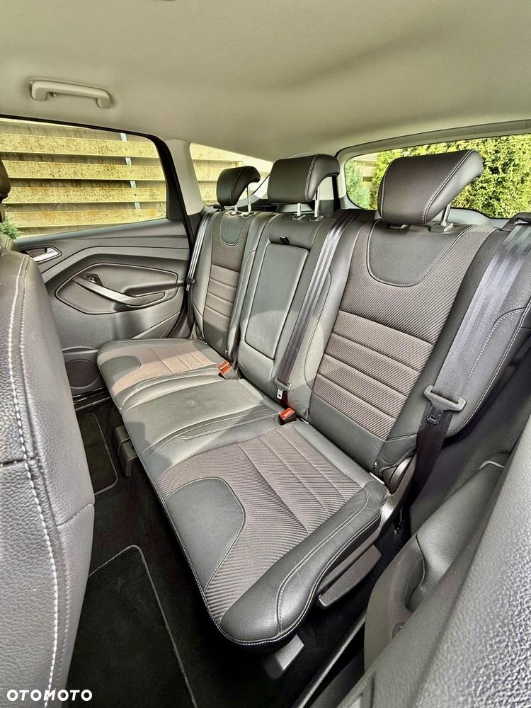 Ford Kuga 2.0 TDCi 4x4 Titanium - 39