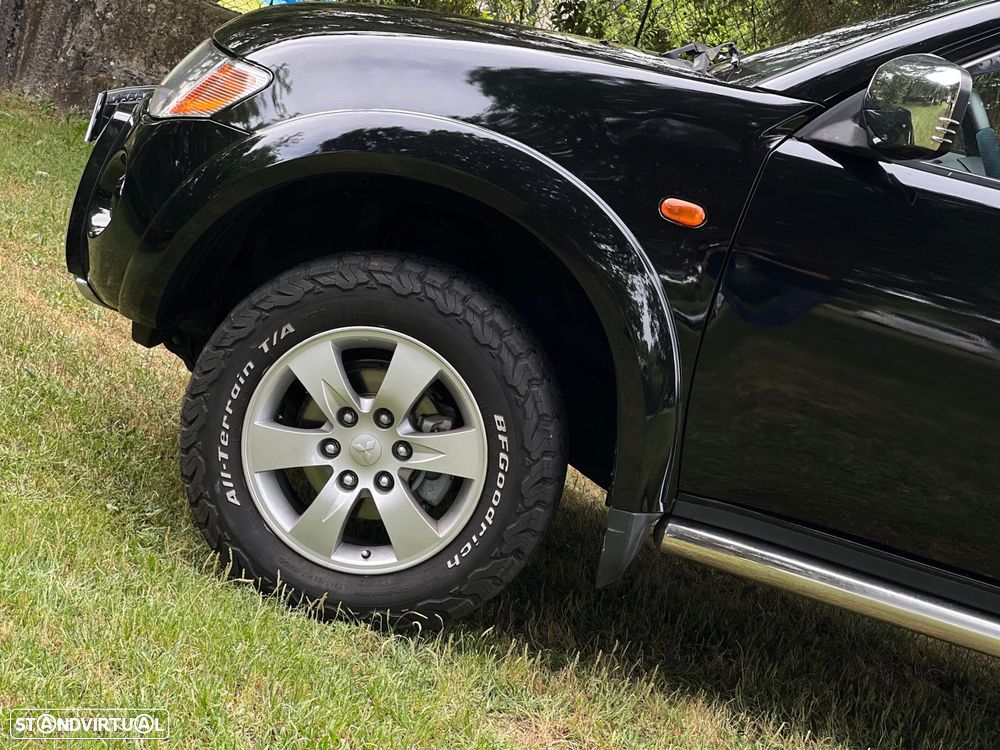 Mitsubishi L200 Pick Up 4x4 Intense Cabine Dupla - 47