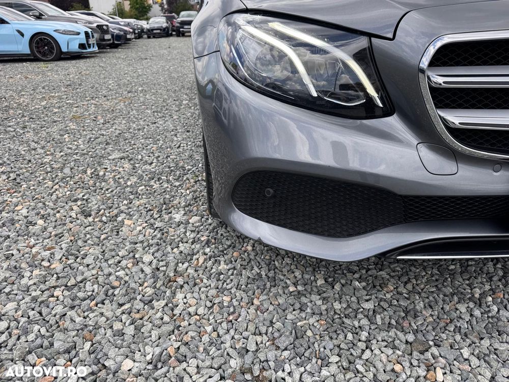 Mercedes-Benz E 220 d 4MATIC Aut. - 34