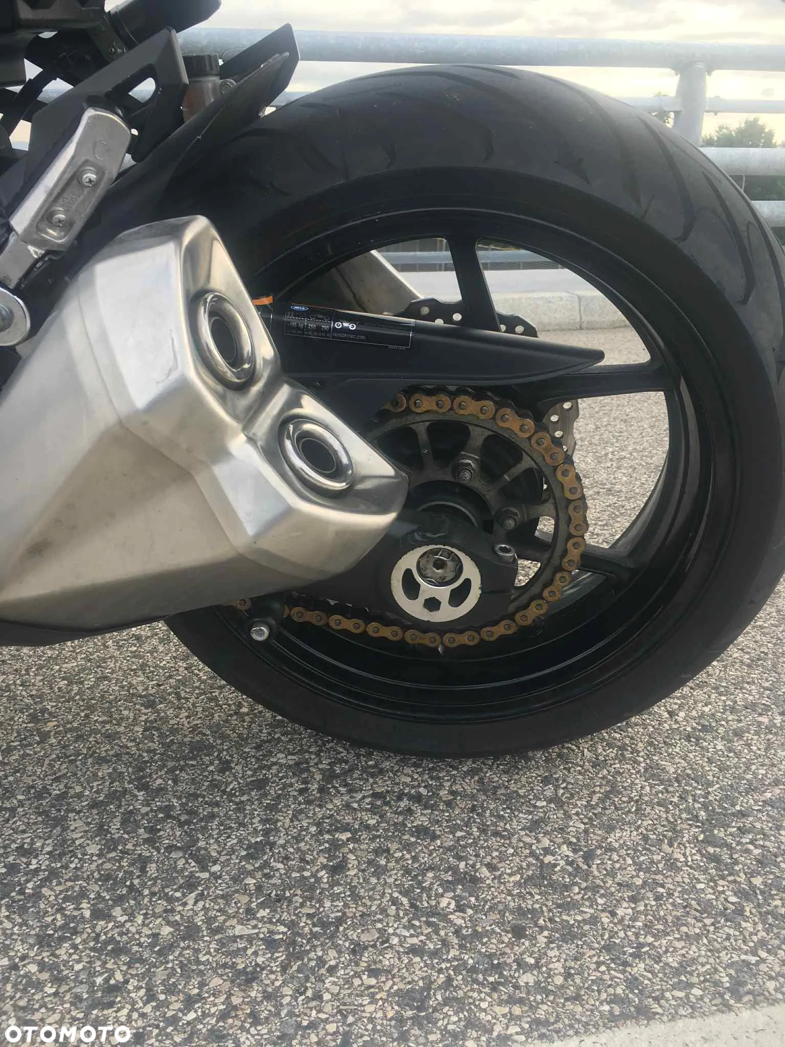 Kawasaki Ninja 1000 SX - 10