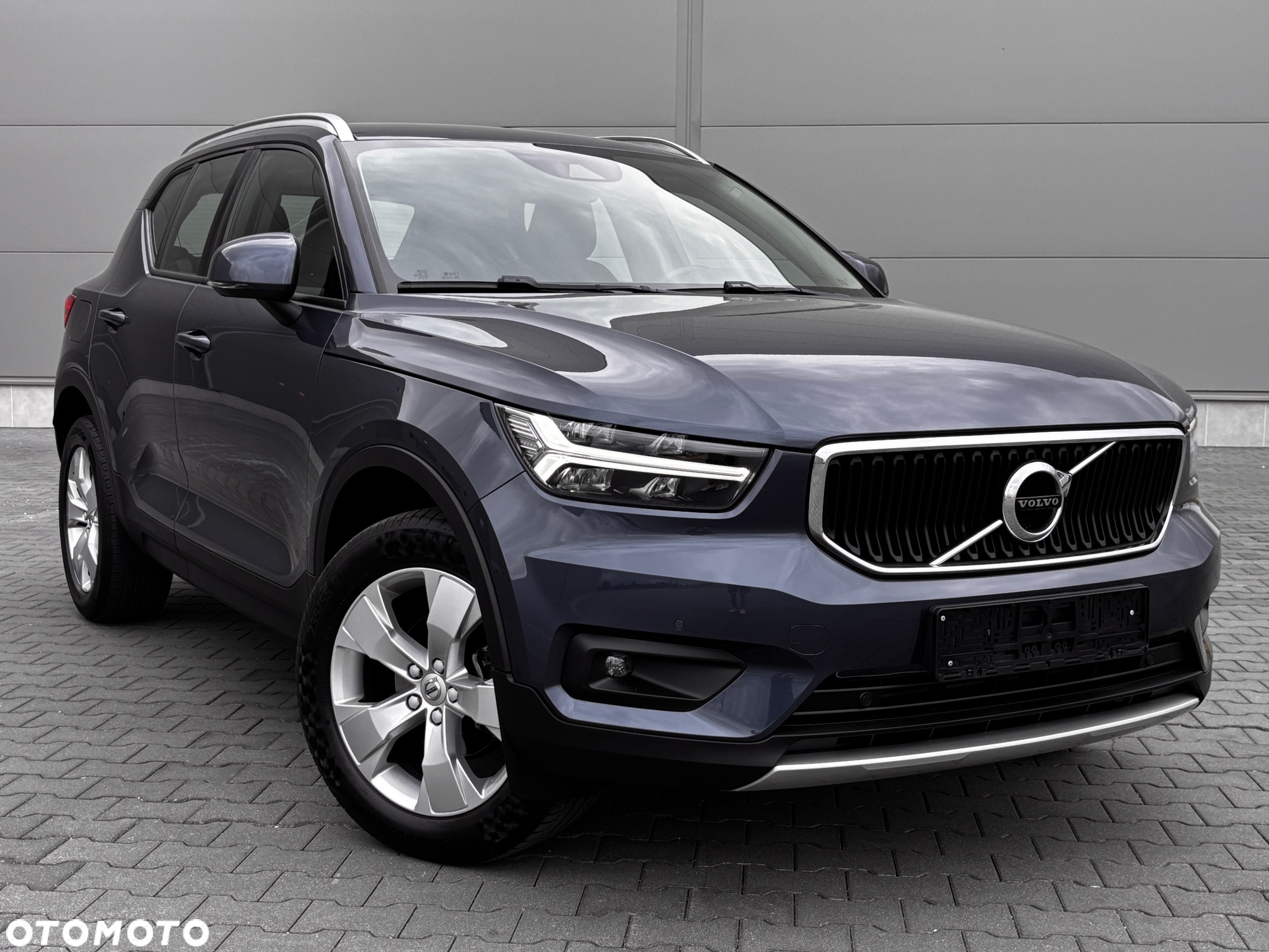 Volvo XC 40 T3 Geartronic Momentum Pro - 2