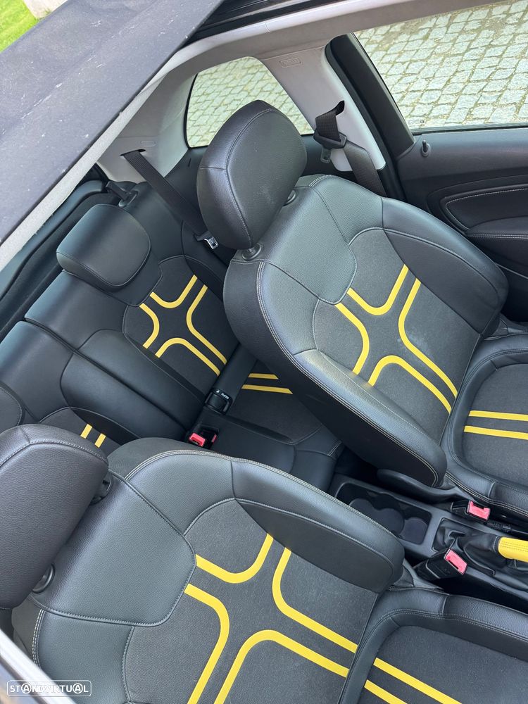 Opel Adam 1.0 Start/Stop Rocks 120 Anos - 15