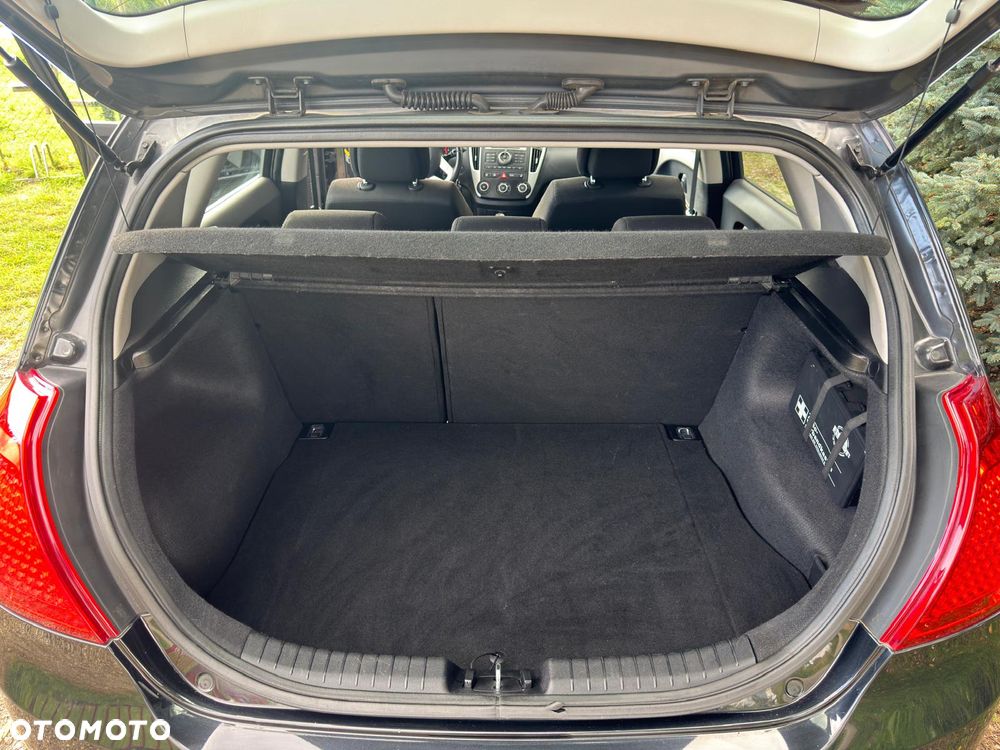 Kia Ceed - 8