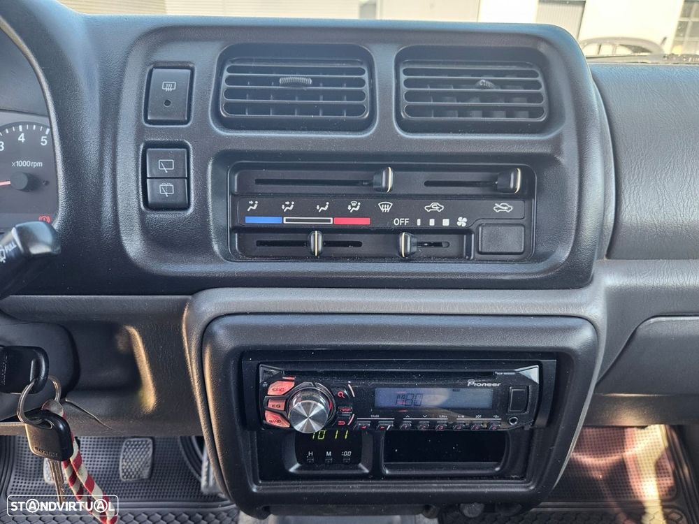 Suzuki Jimny 1.3 16V - 25