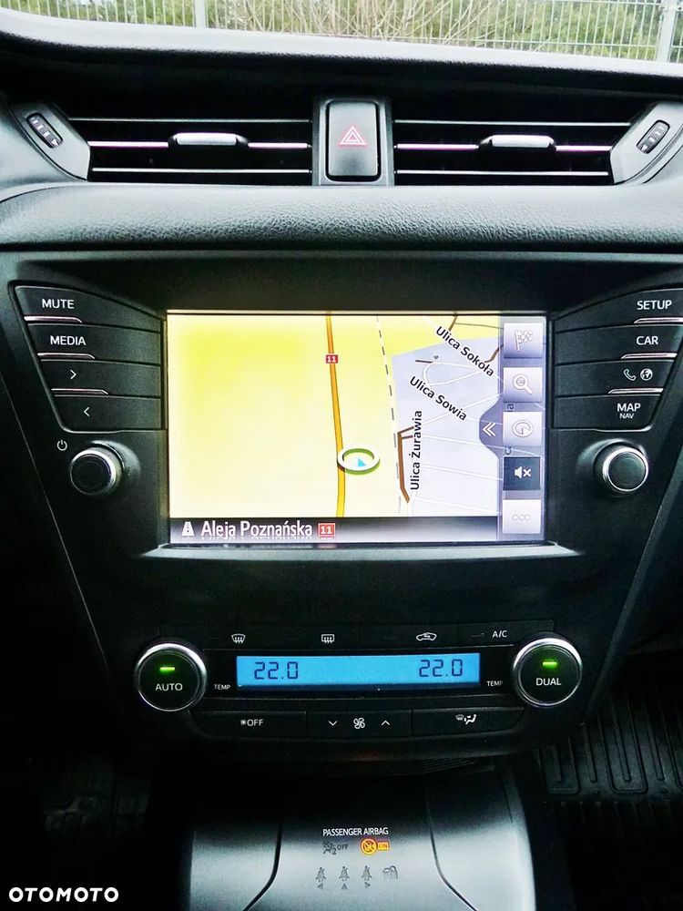 Toyota Avensis 2.0 D-4D Premium - 32