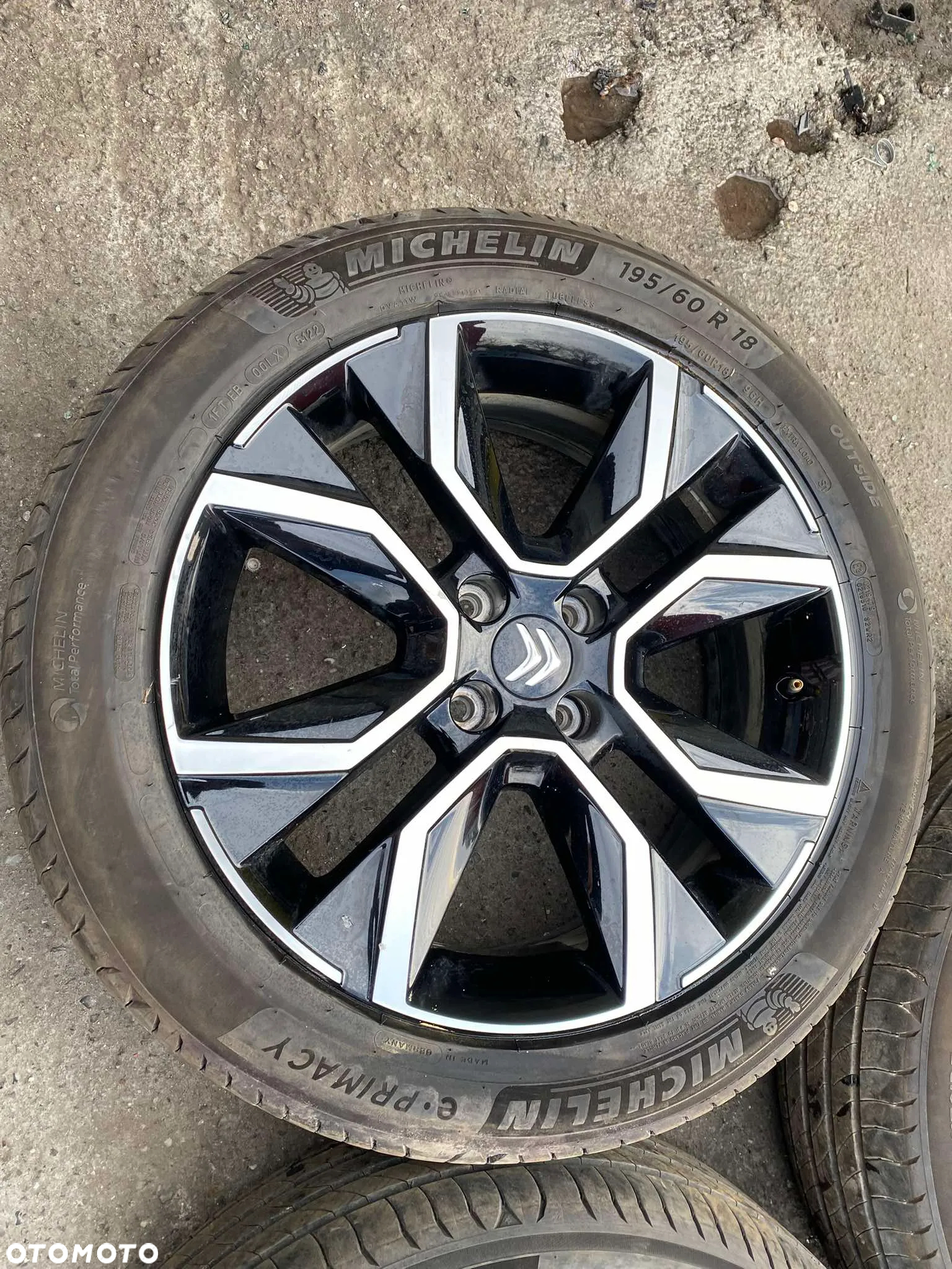 CITROEN C4 III KOŁA ALU 18" 4x108 Z OPONAMI 195/60/18 9833485080 - 3