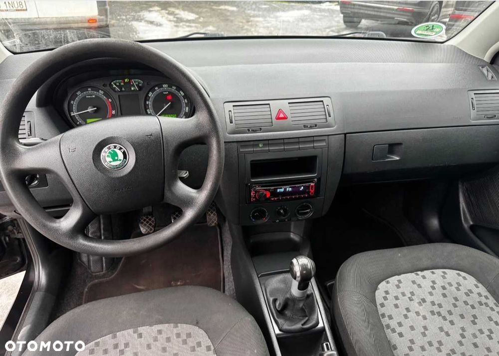 Skoda Fabia - 5