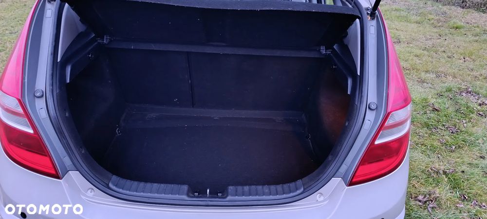 Hyundai i30 - 11