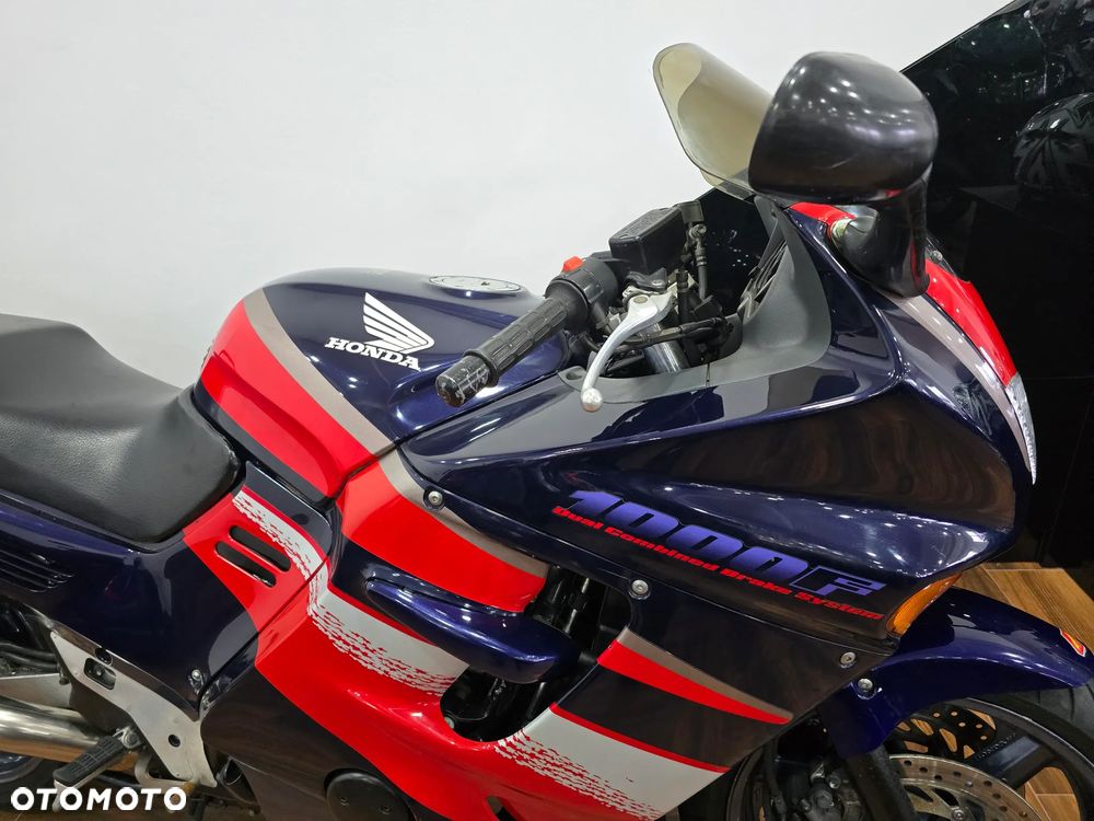 Honda CBR - 9