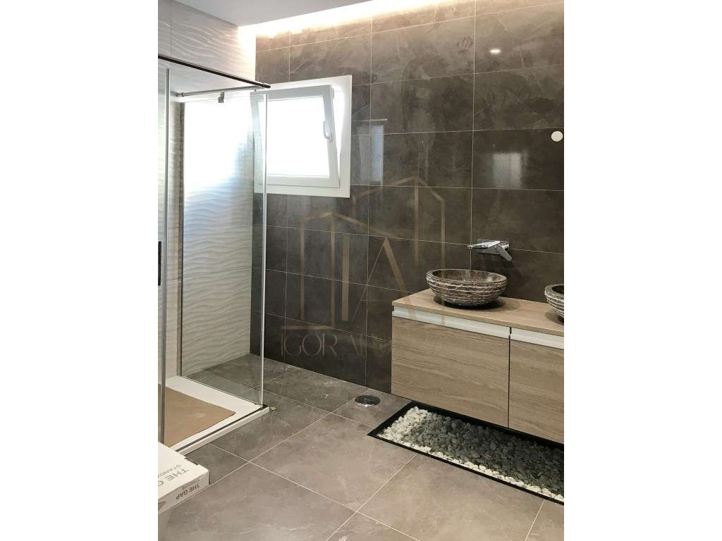 Excelente Moradia T4 com 3 Suítes, Piscina e Lavandaria - Excelente... - Grande imagem: 5/5