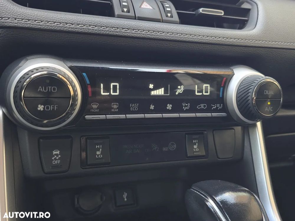 Toyota RAV4 - 16