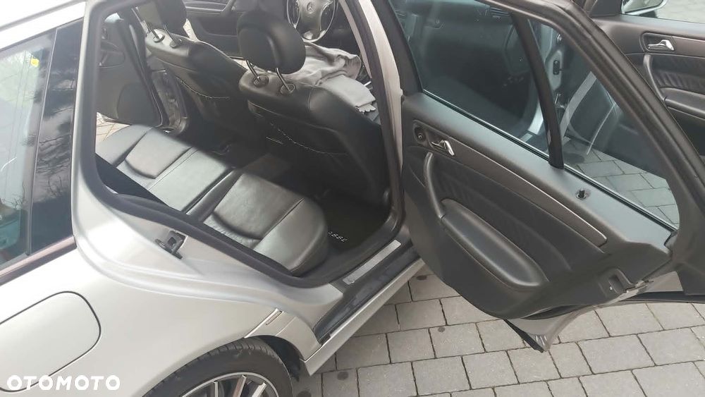 Mercedes-Benz Klasa C 320 T Avantgarde 4-Matic - 8