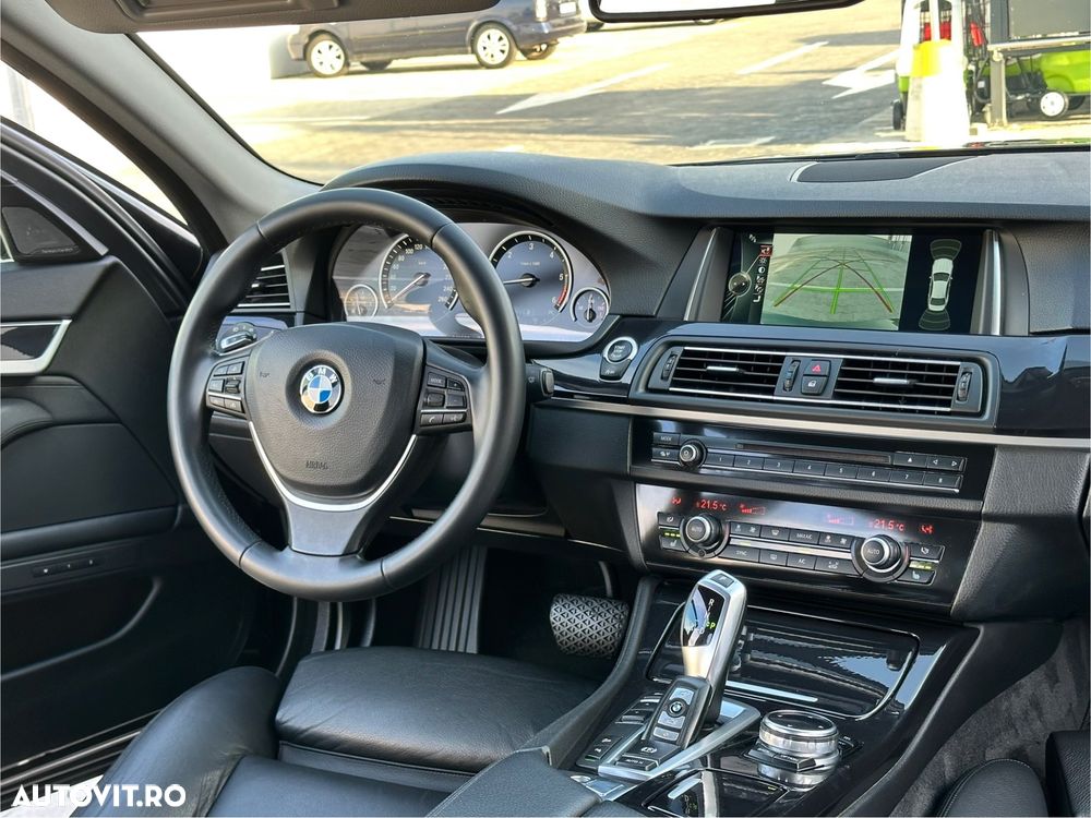 BMW Seria 5 530d xDrive Touring Sport-Aut. Luxury Line - 16