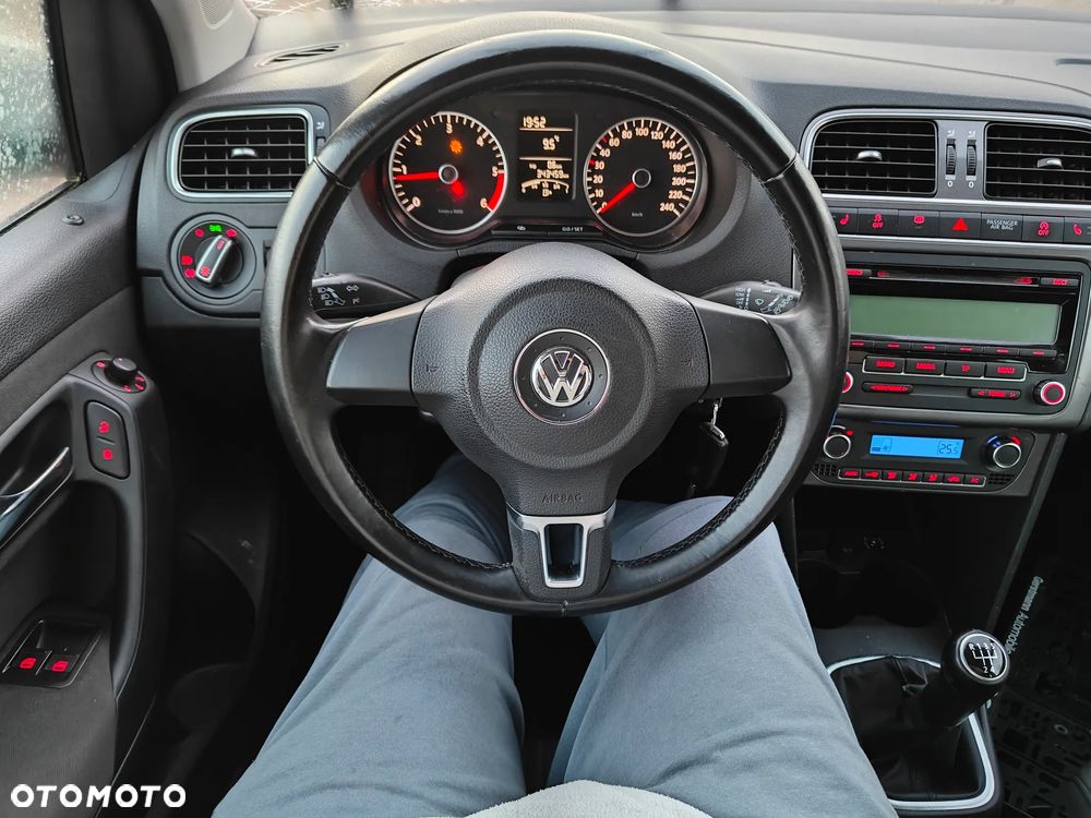 Volkswagen Polo 1.6 TDI Blue Motion Technology Highline - 10