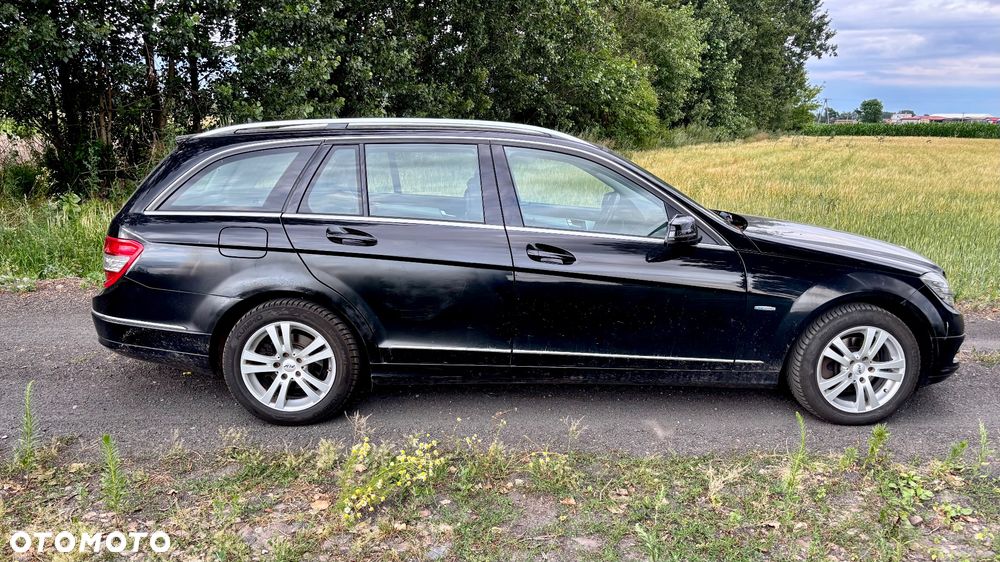Mercedes-Benz Klasa C 180 CGI Automatik BlueEFFICIENCY Avantgarde - 18