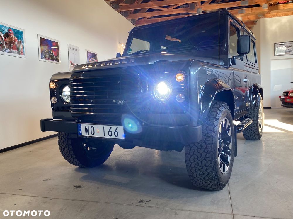 Land Rover Defender - 3