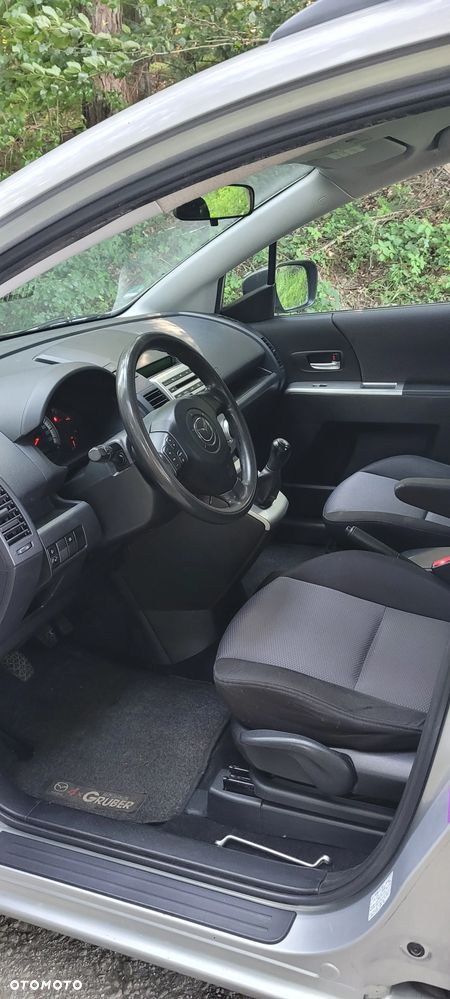 Mazda 5 - 4