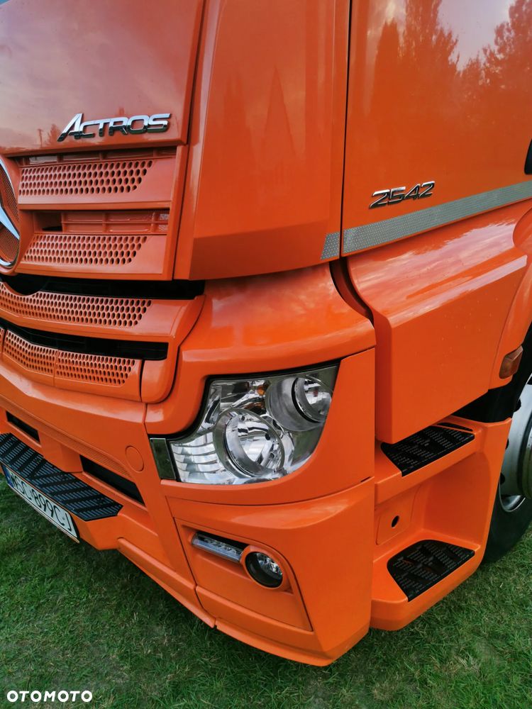 Mercedes-Benz Actros - 34