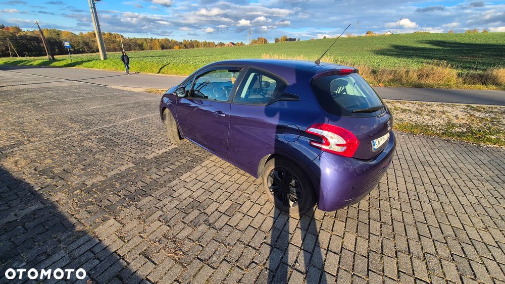 Peugeot 208 1.2 PureTech Active - 5