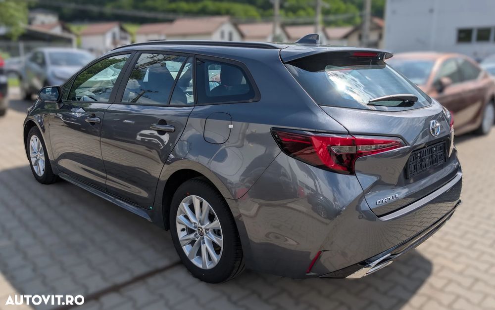 Toyota Corolla 1.8 HSD Business - 3