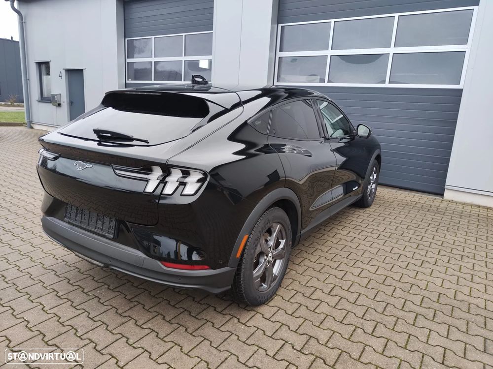 Ford Mustang Mach-E 75.7 kWh Base - 7