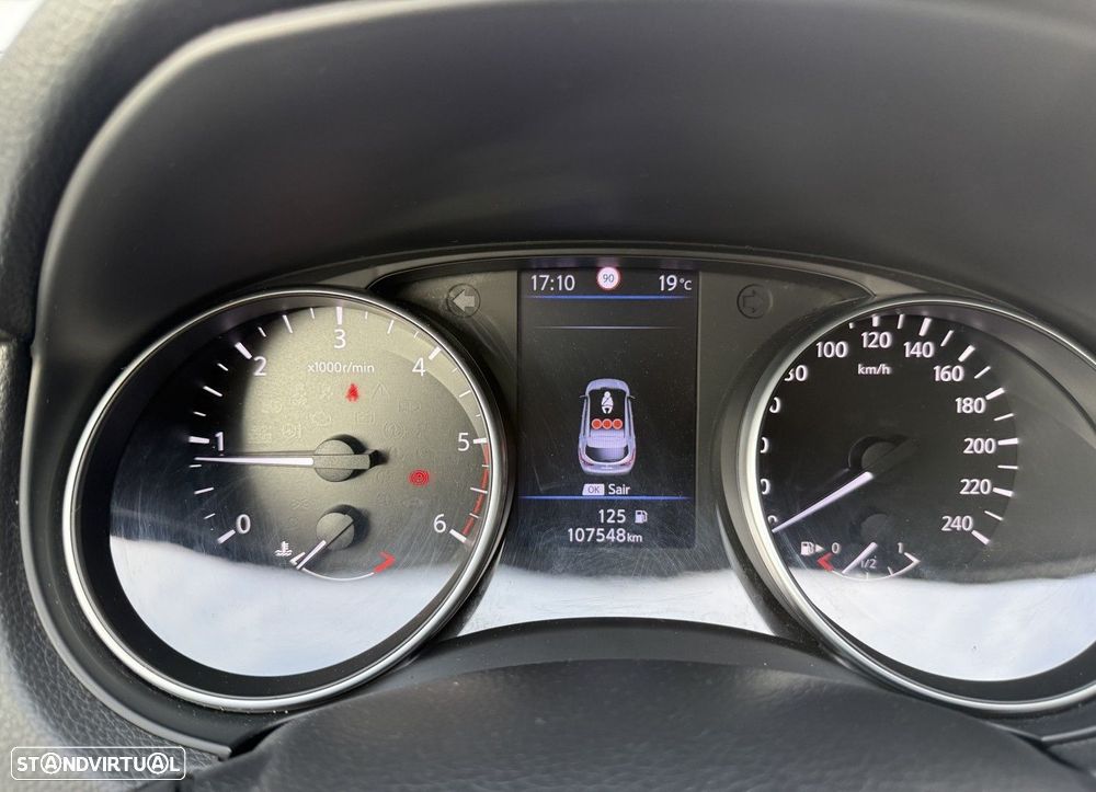 Nissan Qashqai 1.5 dCi N-Connecta - 24