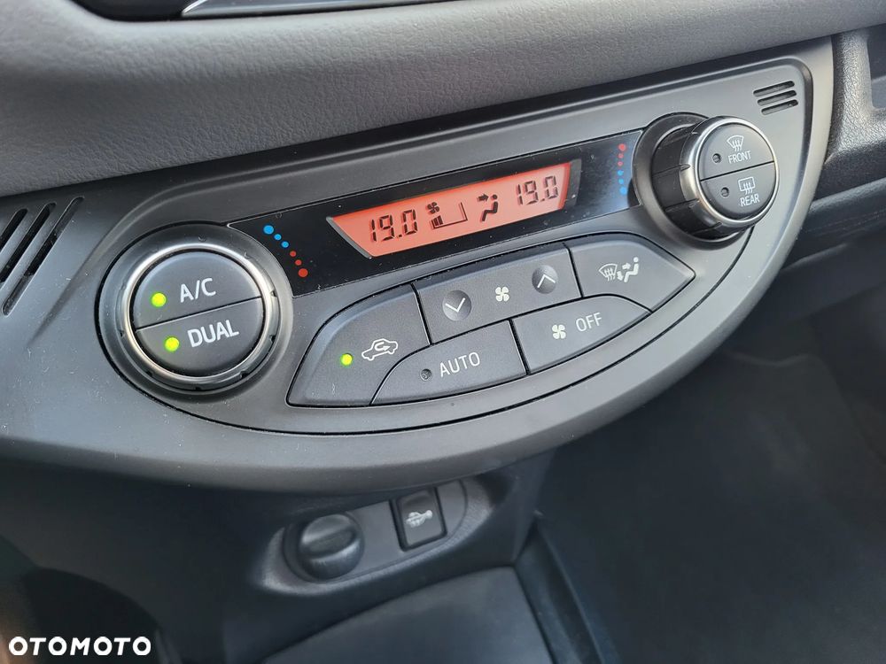 Toyota Yaris 1.33 Selection Pure - 16