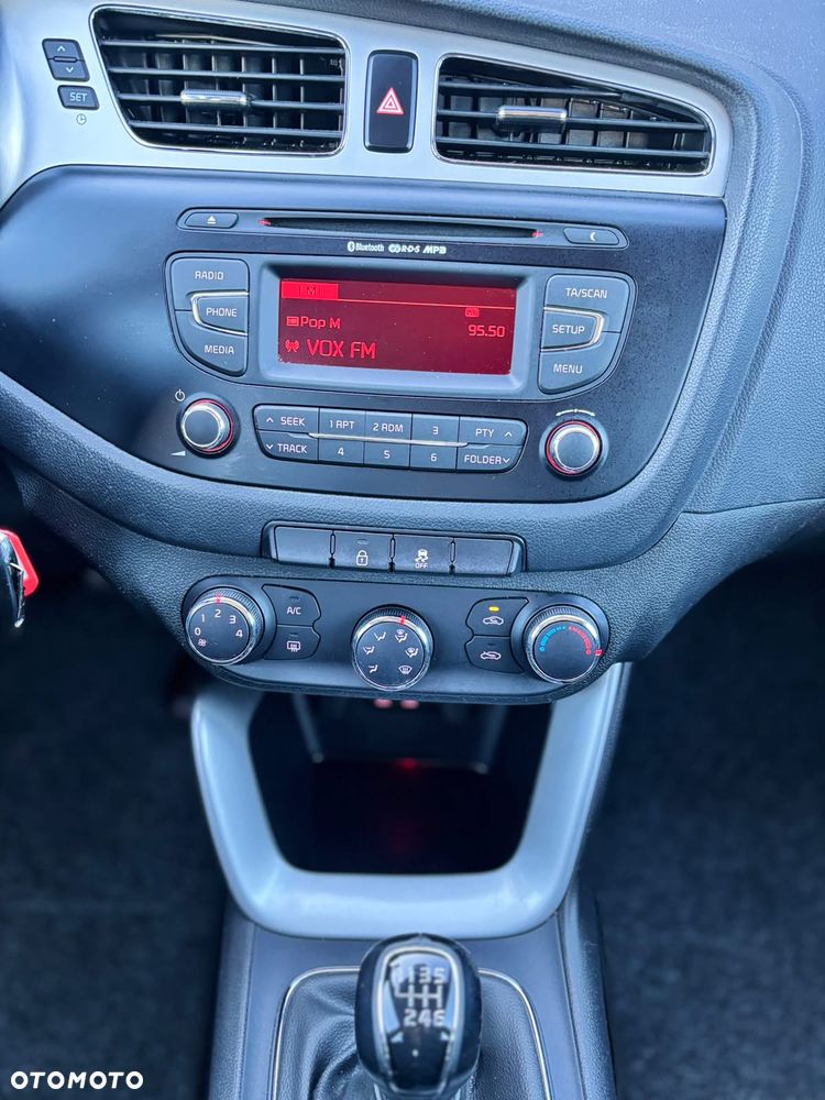 Kia Ceed 1.4 CVVT Dream-Team Edition - 19