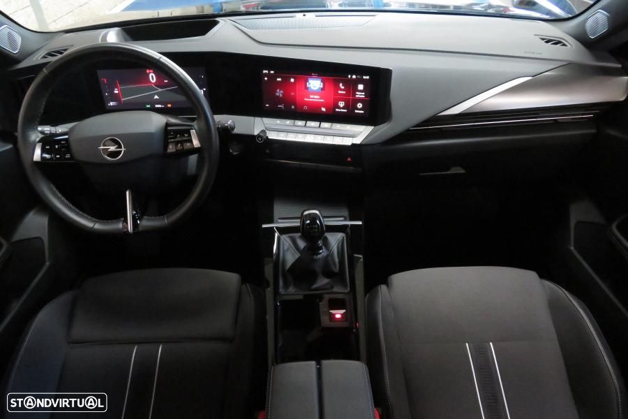 Opel Astra 1.2 T GS - 6