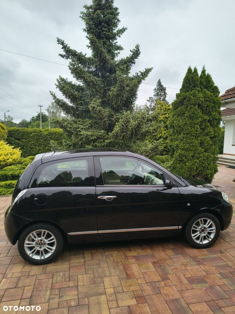 Lancia Ypsilon - 6