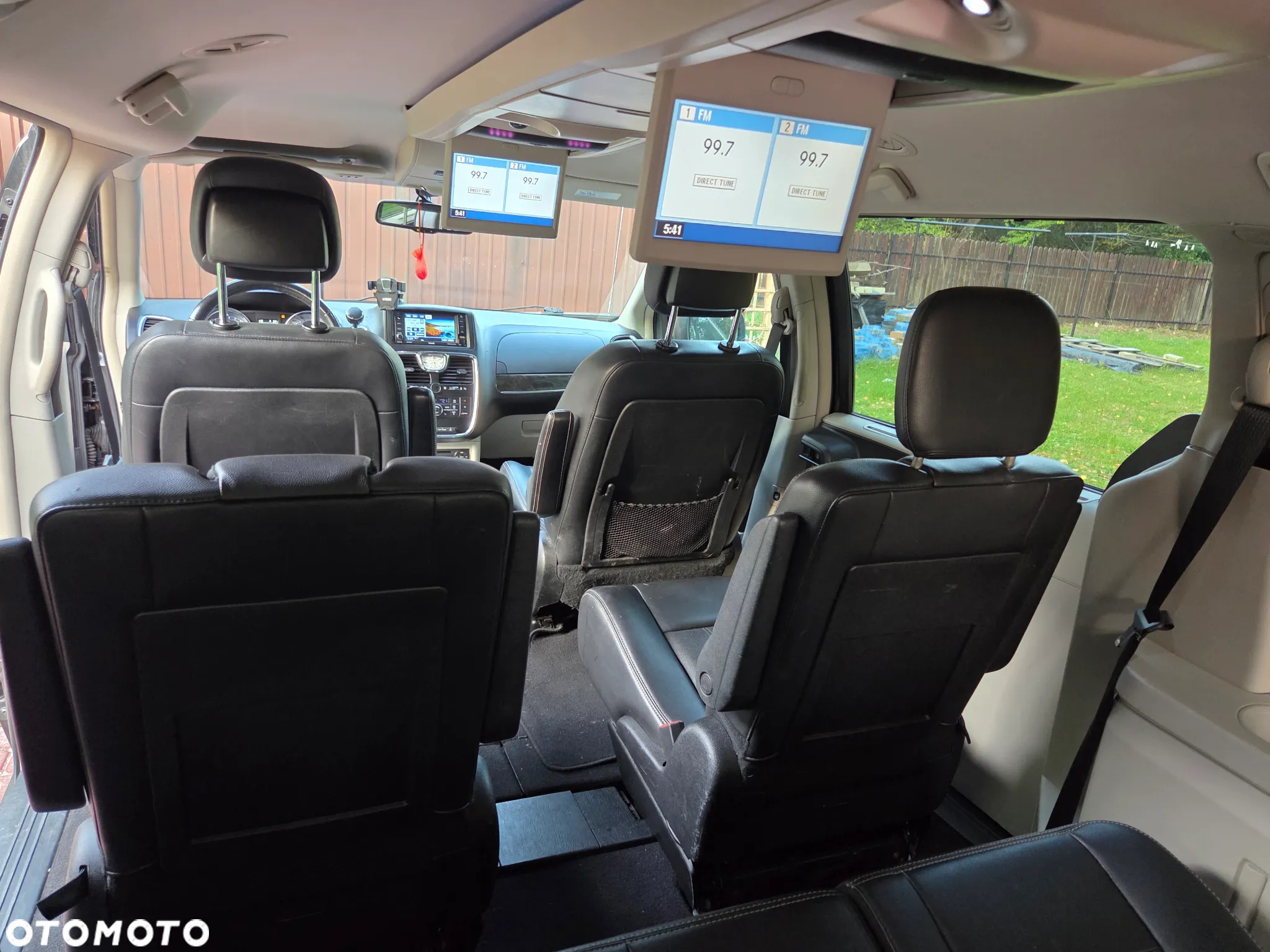 Chrysler Town & Country 3.6 Limited - 16