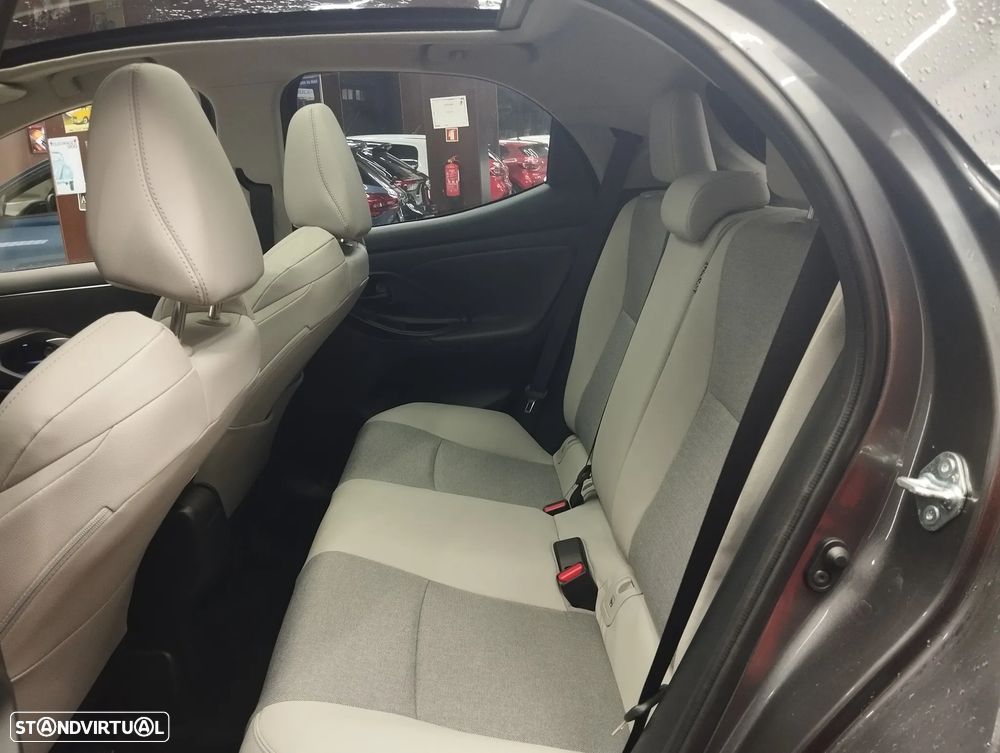 Toyota Yaris 1.5 HDF Luxury - 13