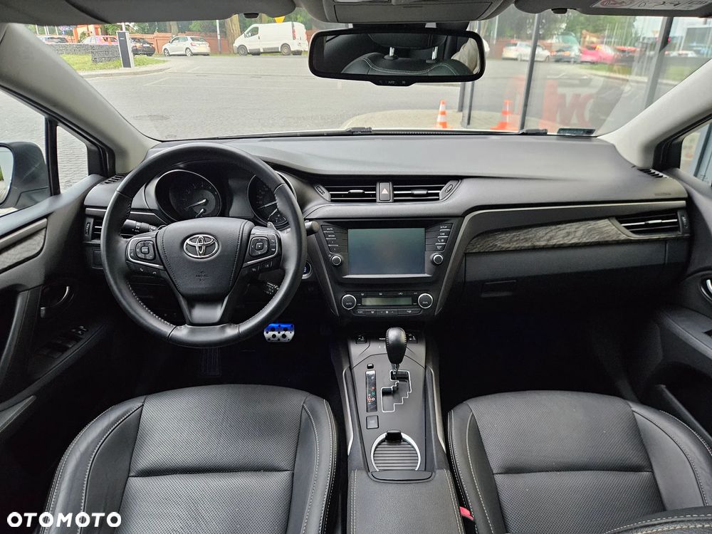 Toyota Avensis 1.8 Prestige MS - 8