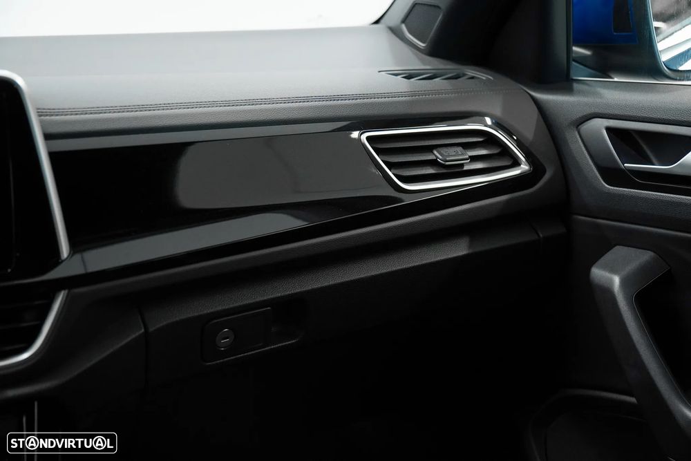 VW T-Roc 1.5 TSI R-Line DSG - 32