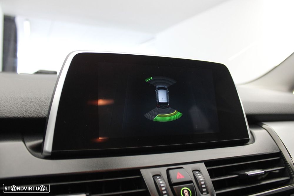 BMW 216 Gran Tourer d Auto - 21