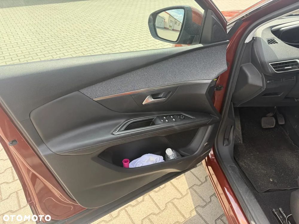 Peugeot 3008 1.2 PureTech Allure S&S EAT6 - 6