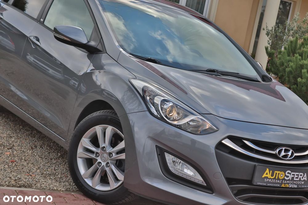 Hyundai i30 1.4 Intro Edition - 3