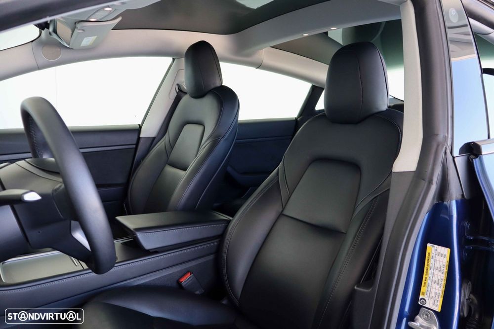 Tesla Model 3 - 31