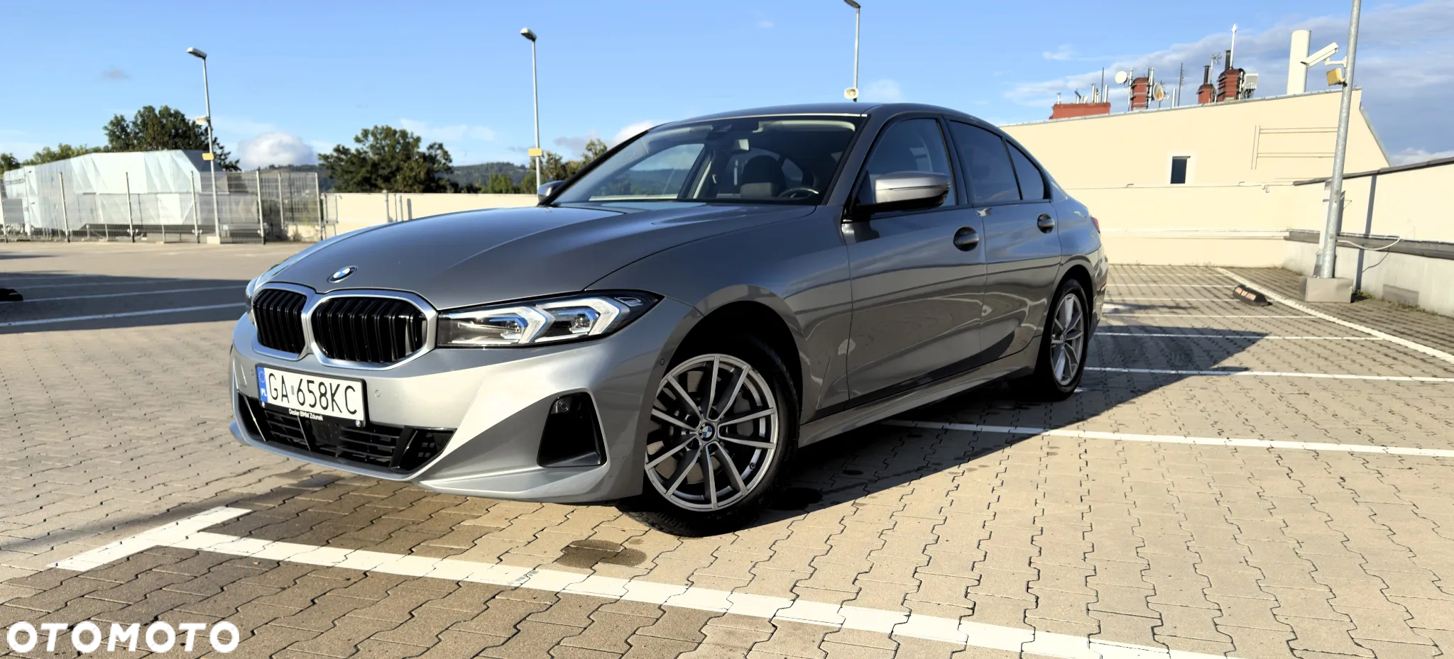 BMW Seria 3 330i xDrive - 6