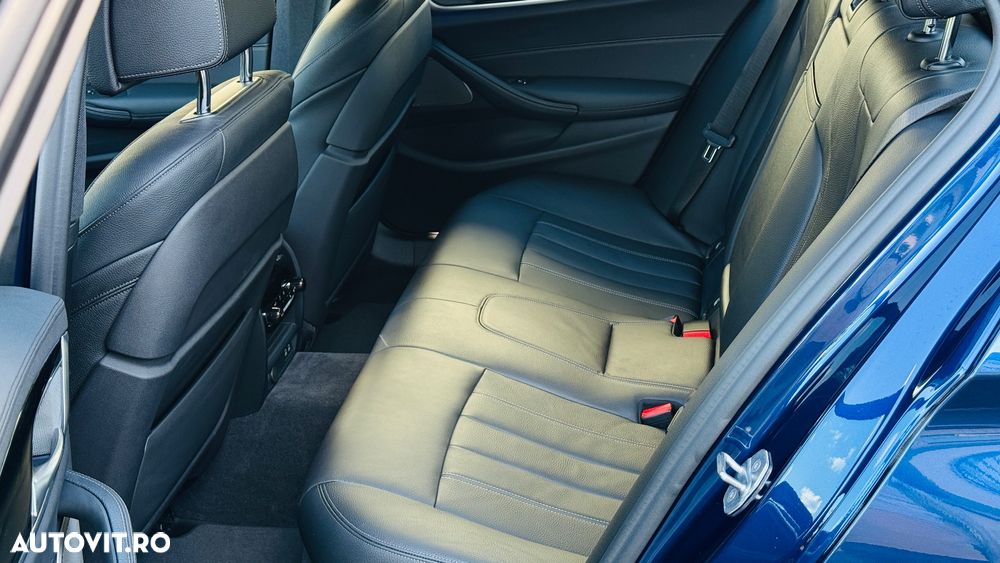 BMW Seria 5 520d AT MHEV - 16