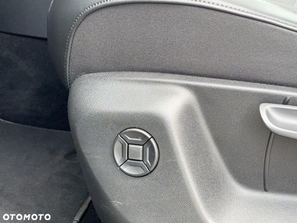 Volkswagen Tiguan - 27