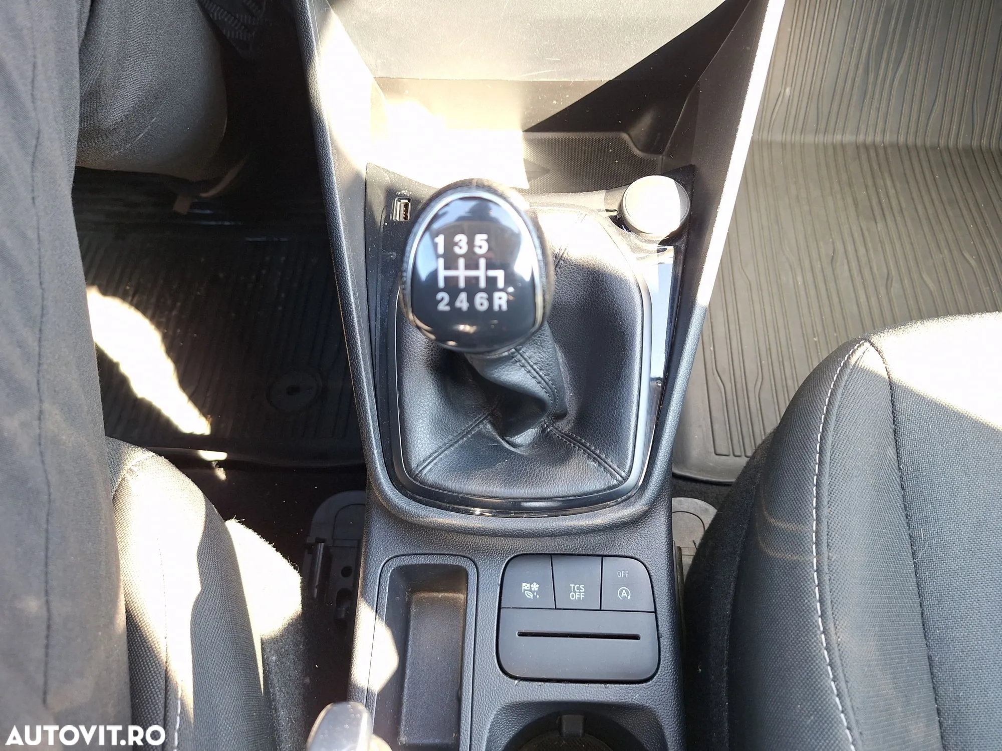 Ford Fiesta - 17