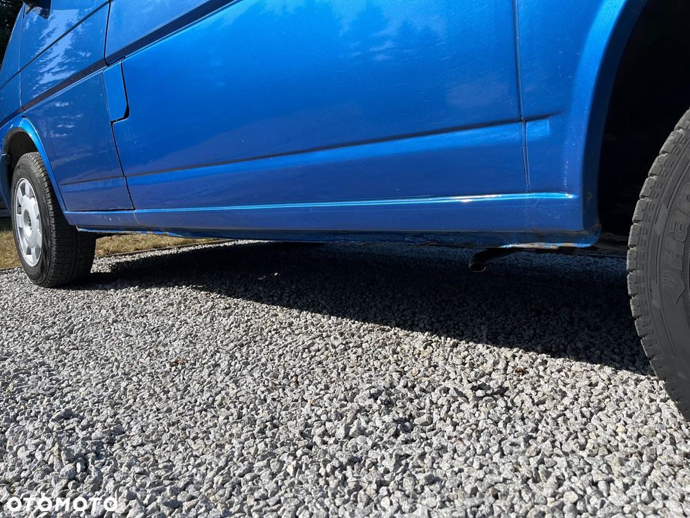 Volkswagen Multivan - 22