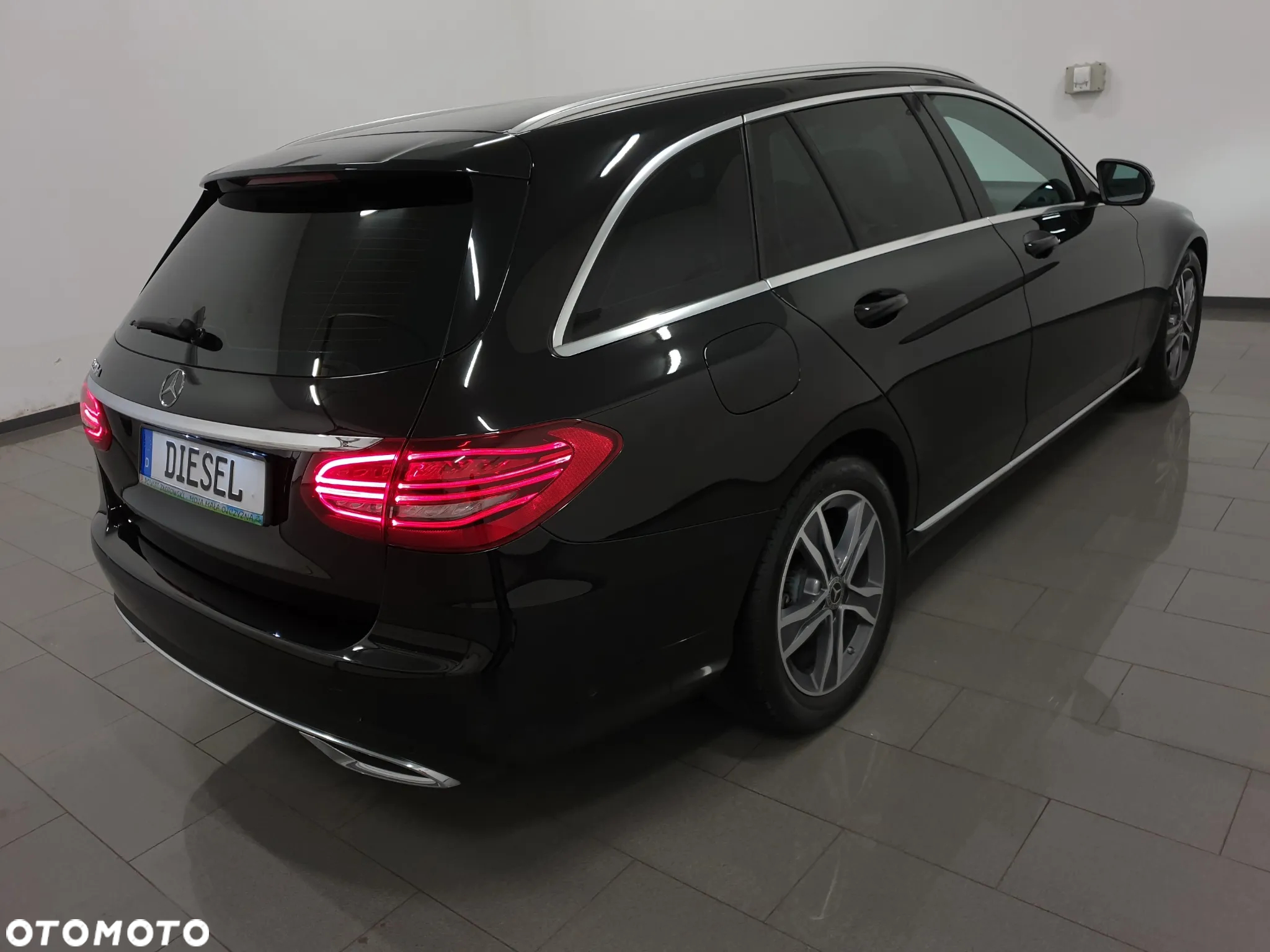 Mercedes-Benz Klasa C 220 d T 9G-TRONIC Avantgarde - 4