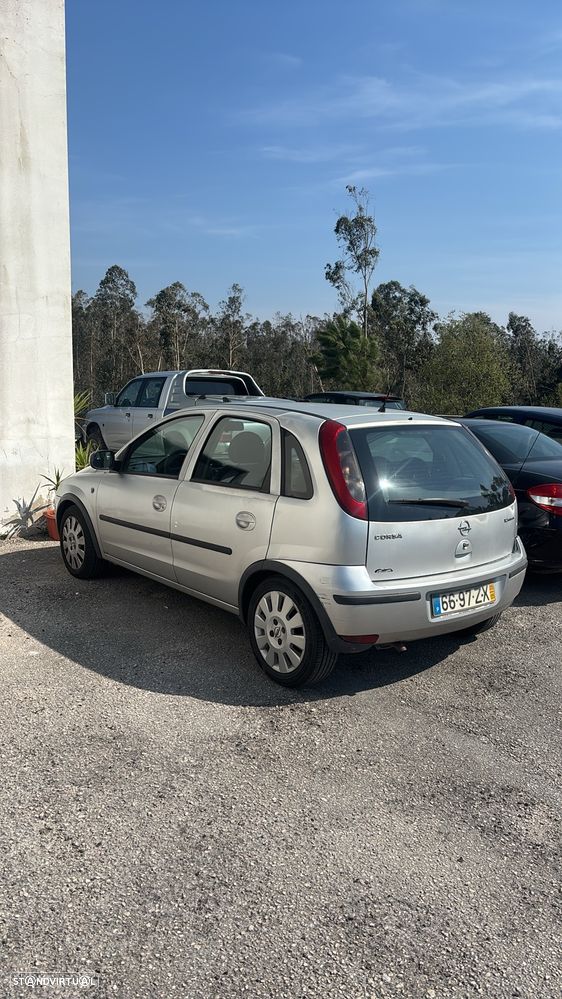 Opel Corsa 1.2 16V On Air - 3