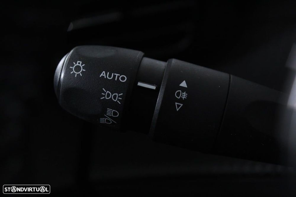 Peugeot 208 1.2 PureTech Allure Pack - 24