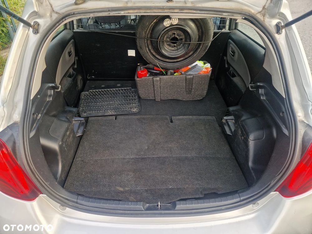 Toyota Yaris - 7