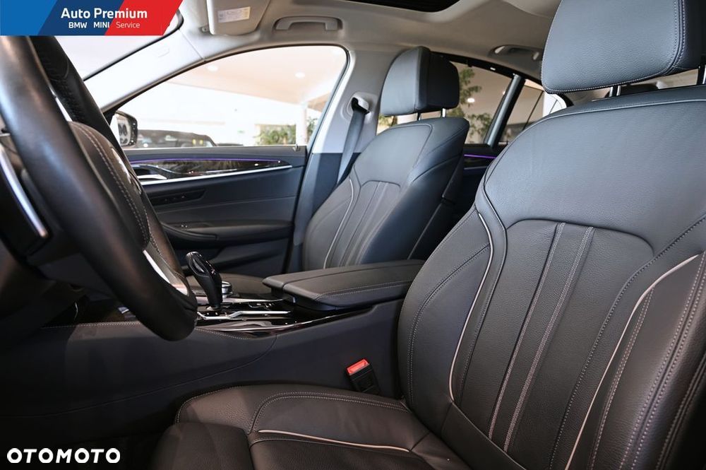 BMW Seria 5 540i xDrive mHEV Luxury Line - 11