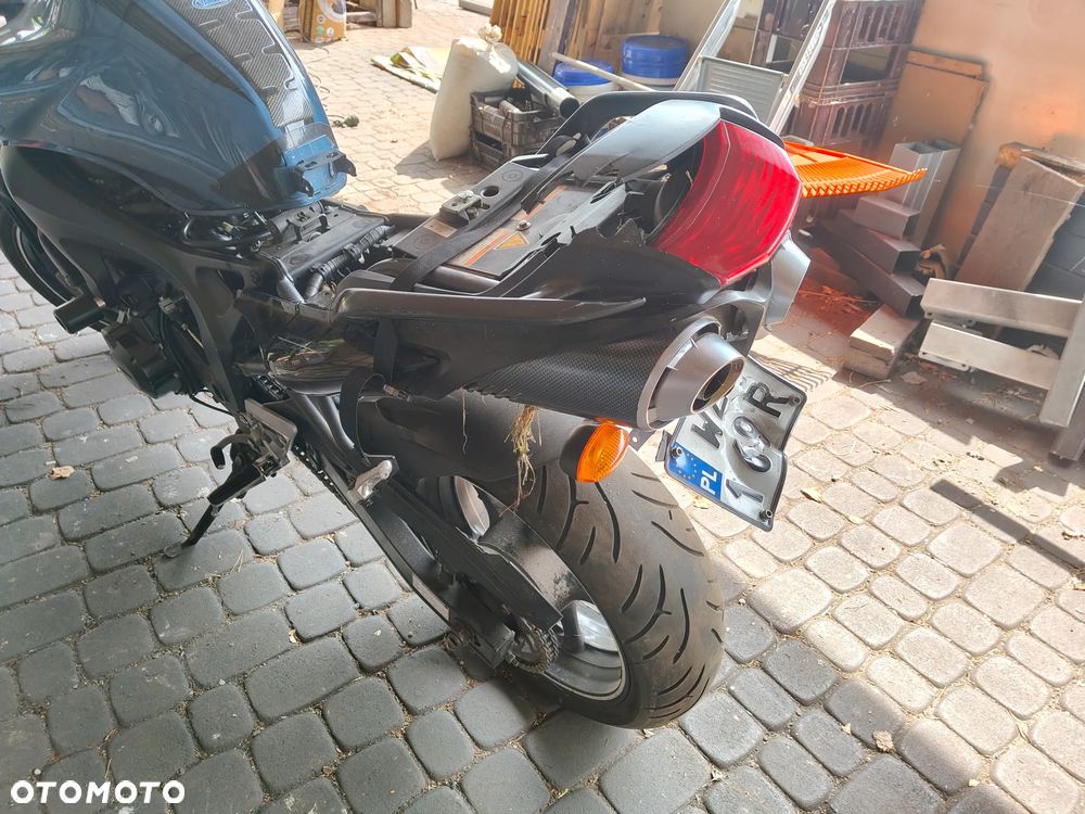 Yamaha FZ6 - 4